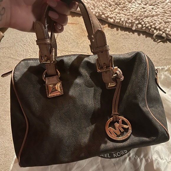 Michael Kors mini duffle - Picture 2 of 2